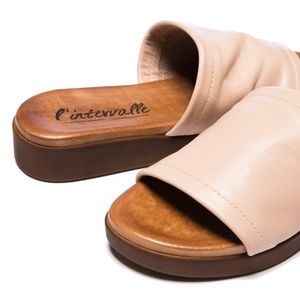 l’intervalle Rumi Nude Leather Slide
